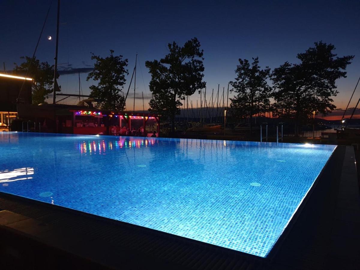 Bl Lakeside Apartman Балатонлелле Экстерьер фото